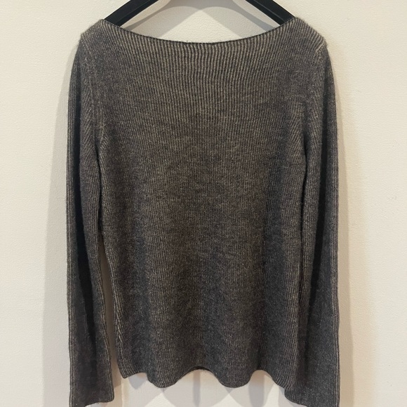 AUTHENTIC Chanel Vintage Spring 1999 Sweater - Picture 4 of 5